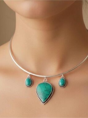 Turquoise Teardrop Pendant Choker Necklace - stealing Silver Tone